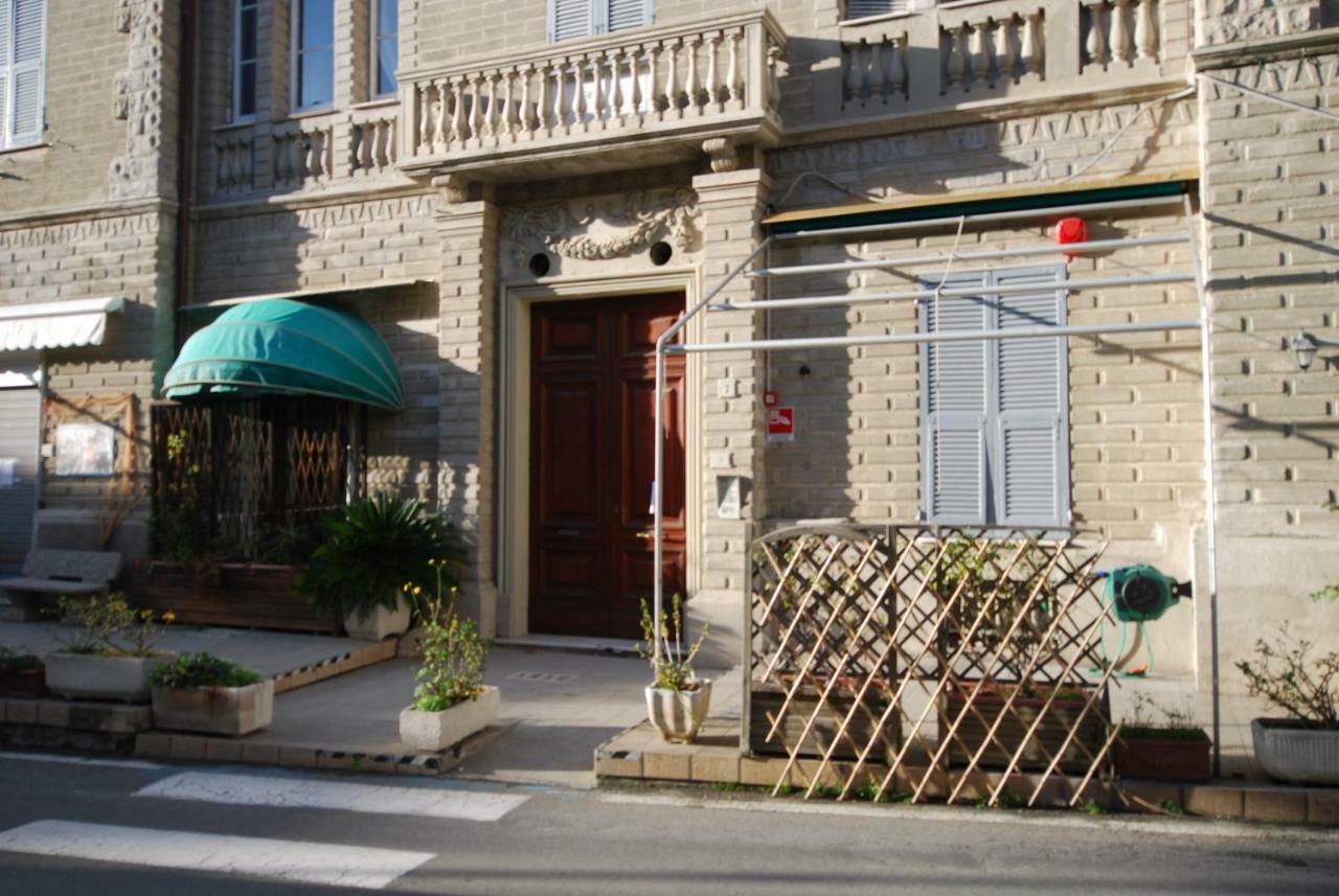 Tinetto Brezza Di Mare Appartement Deiva Marina Buitenkant foto